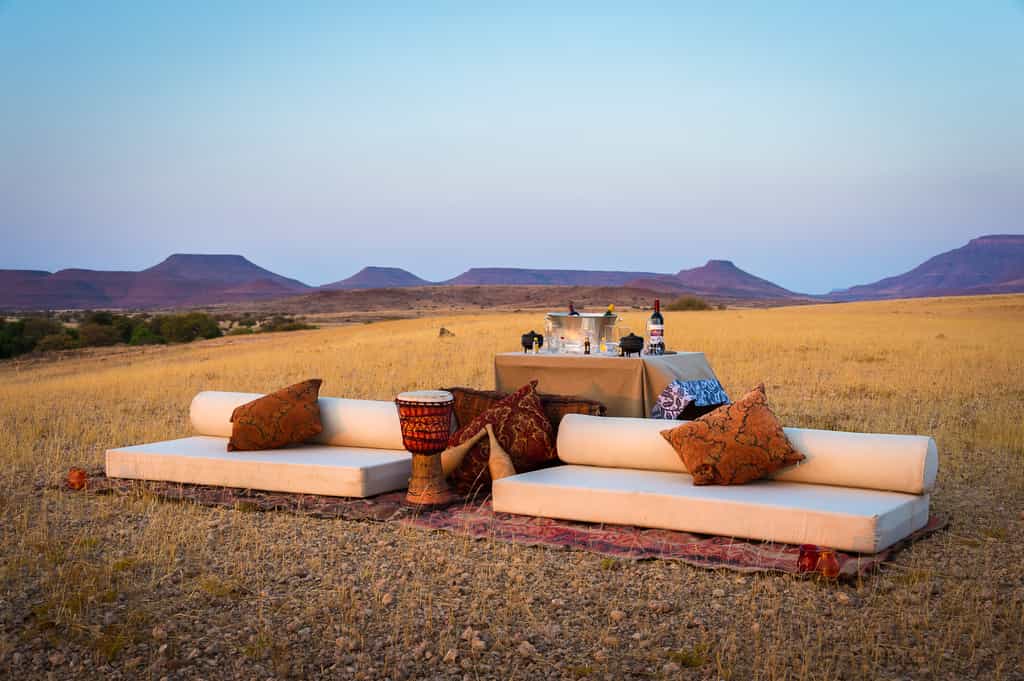 Sundowner drinks stop