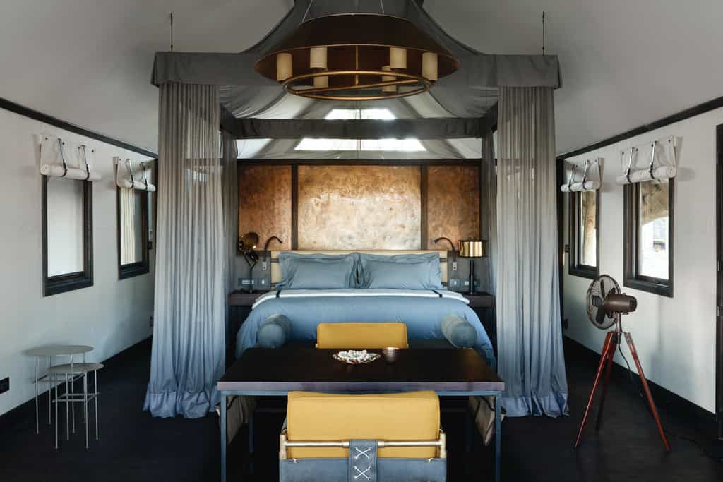 Featuring a twin or king size bed, mosquito net and reading lights