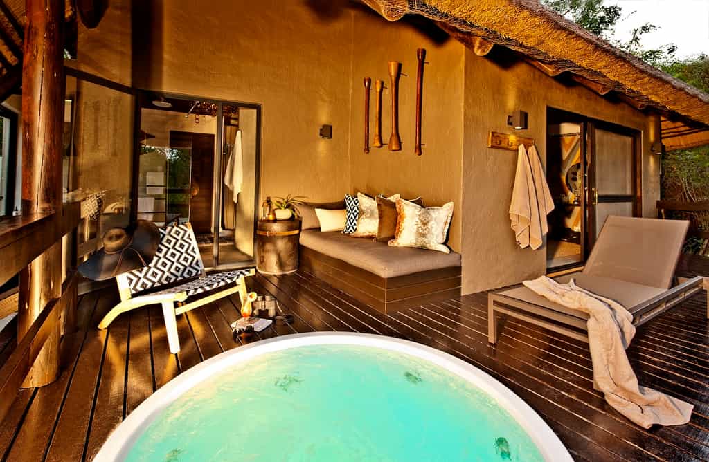 Deck & Spa Bath