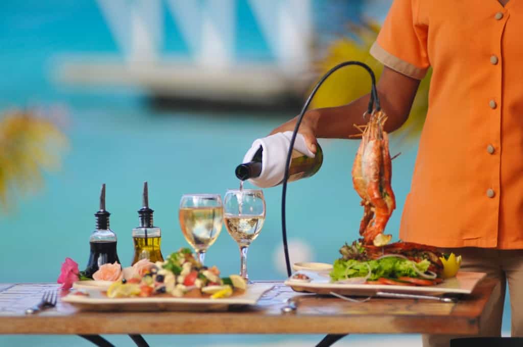 Beach restaurant & bar