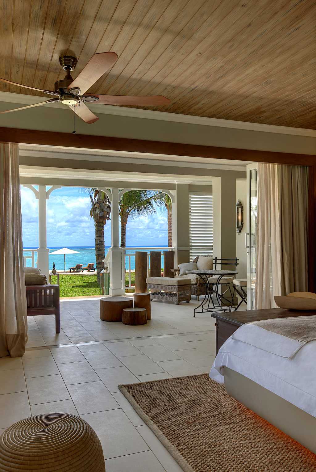 Beachfront Junior Suite - Ocean View and Terrace