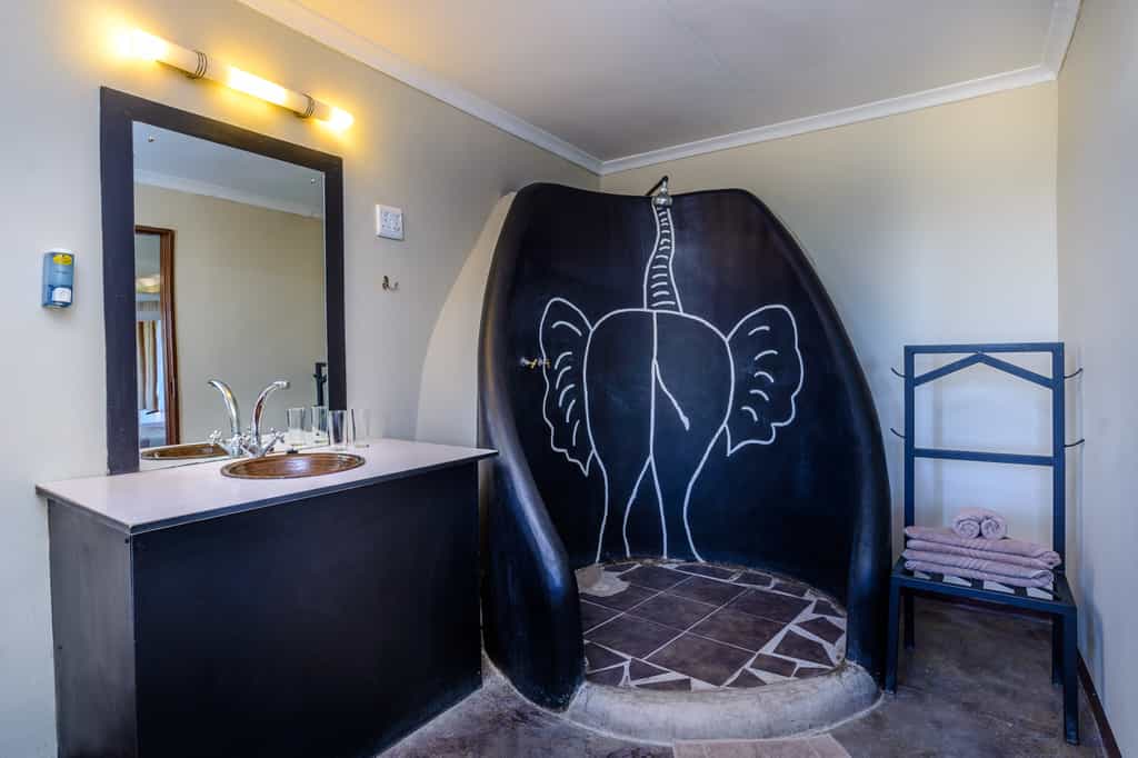 Rest room area 