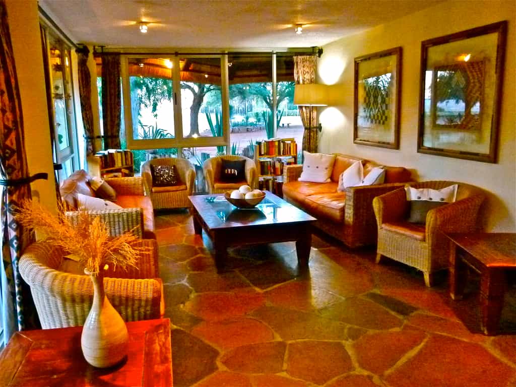 The lounge in the restaurant is a peaceful and quiet little corner where guests can do some reading or simply have a drink.