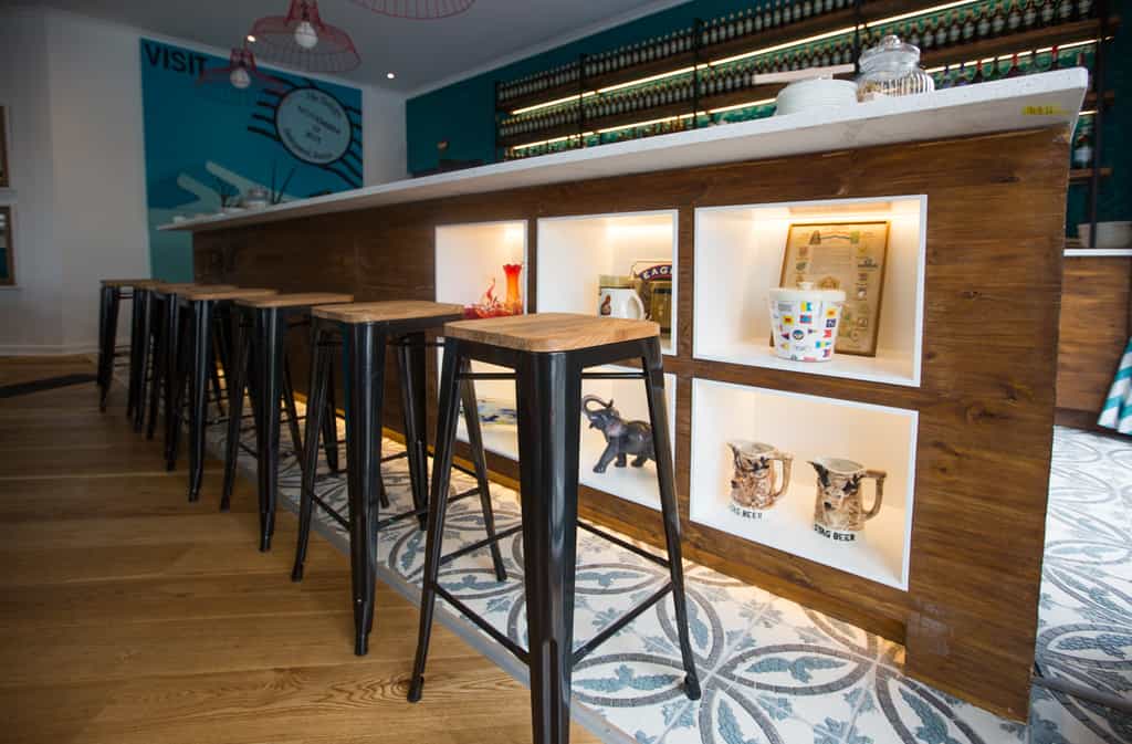 Bar area 