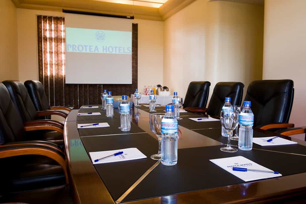 Five function rooms with standard equipment.