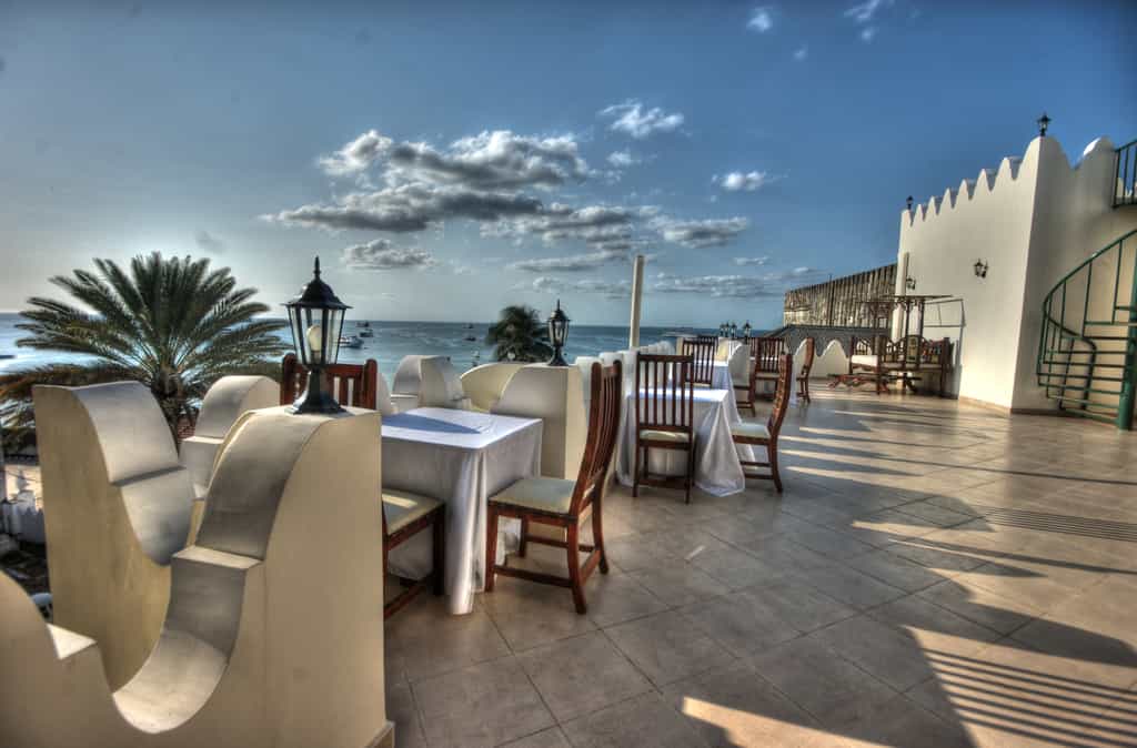 breakfast , lunch and dinner restaurant with a nice vie of the indian ocean
