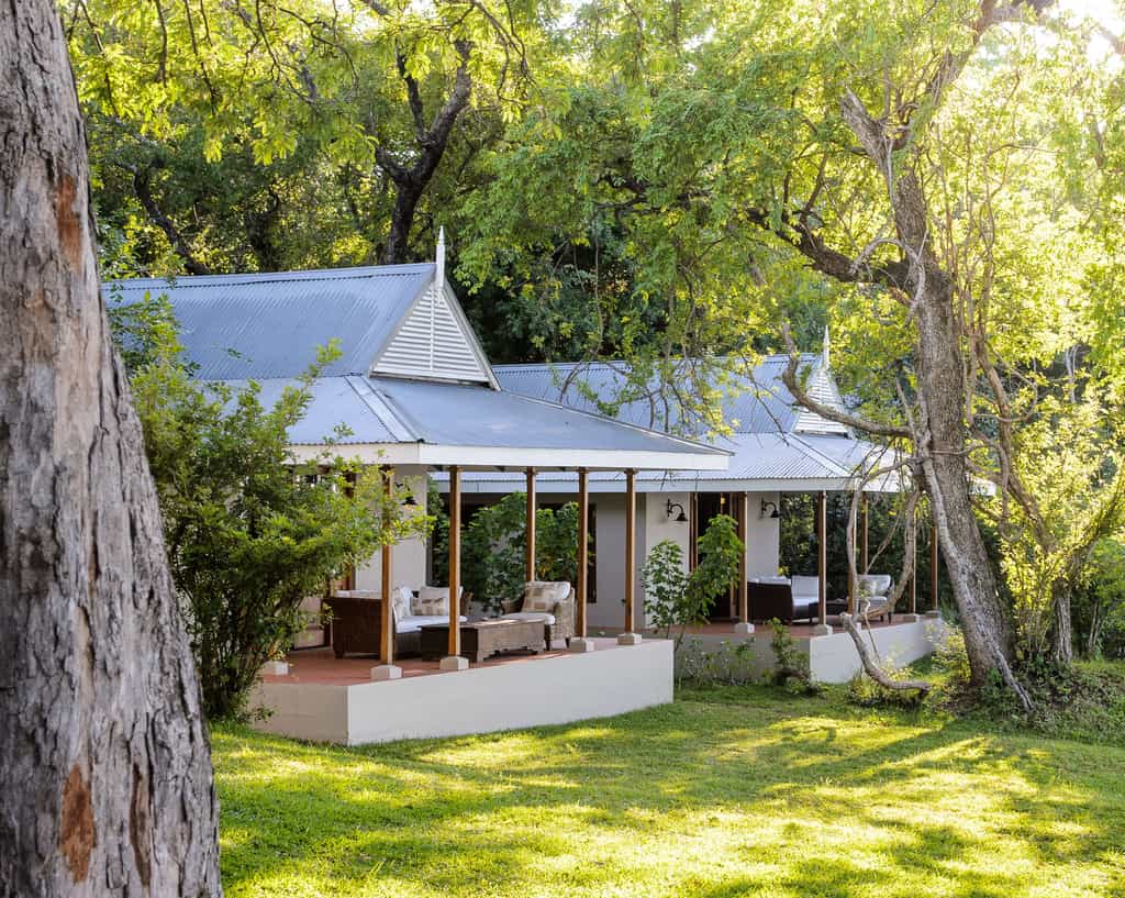 Baines offers accommodation to a maximum of 16 guests in 8 individual suites.