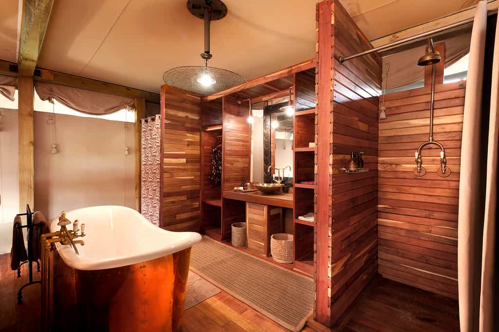 Bathroom at Somalisa Camp