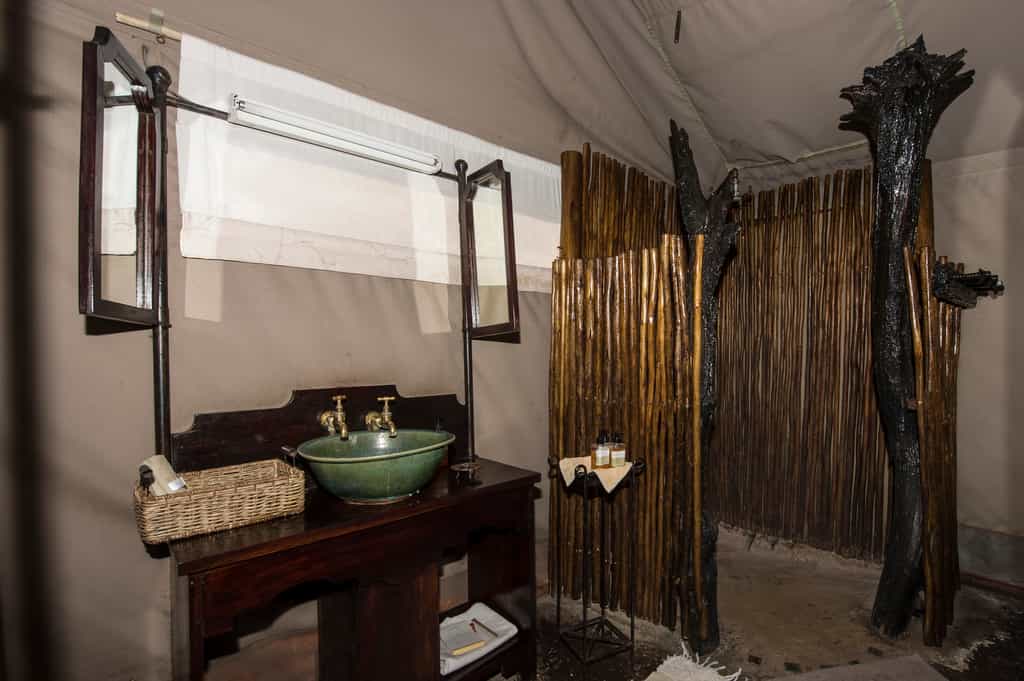 The en-suite bathroom