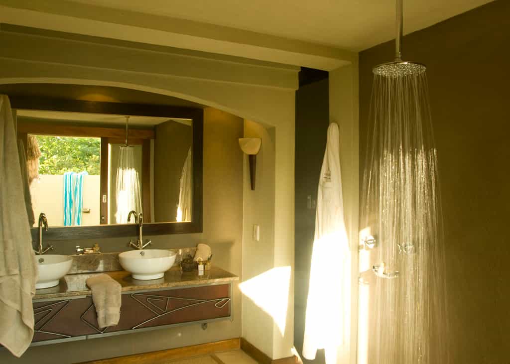 Bathroom & Shower
