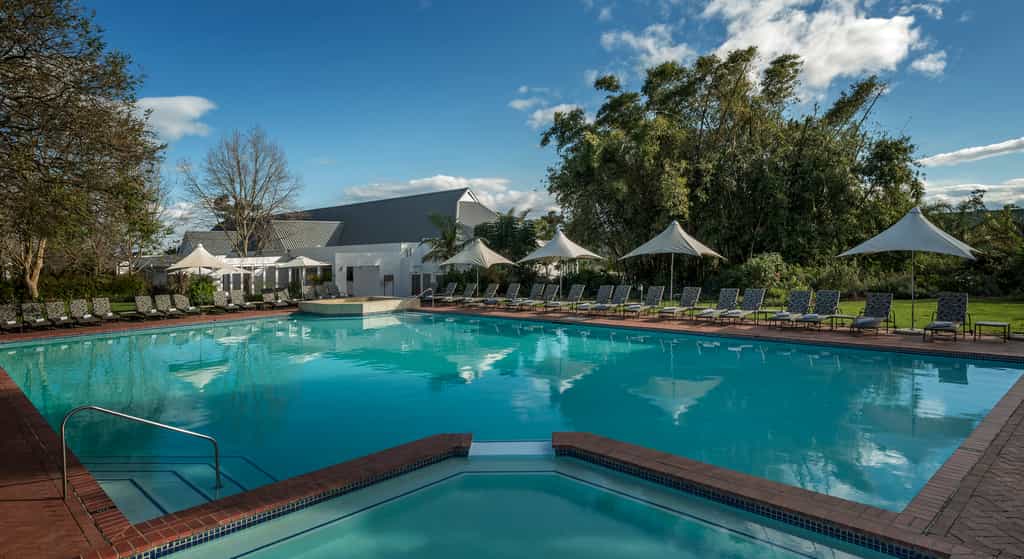 Relax at our outdoor pool at the Leisure Centre consisting of a Jacuzzi and baby pool.  Kids have the luxury of an indoor heated pool next to the Kid’s Club.