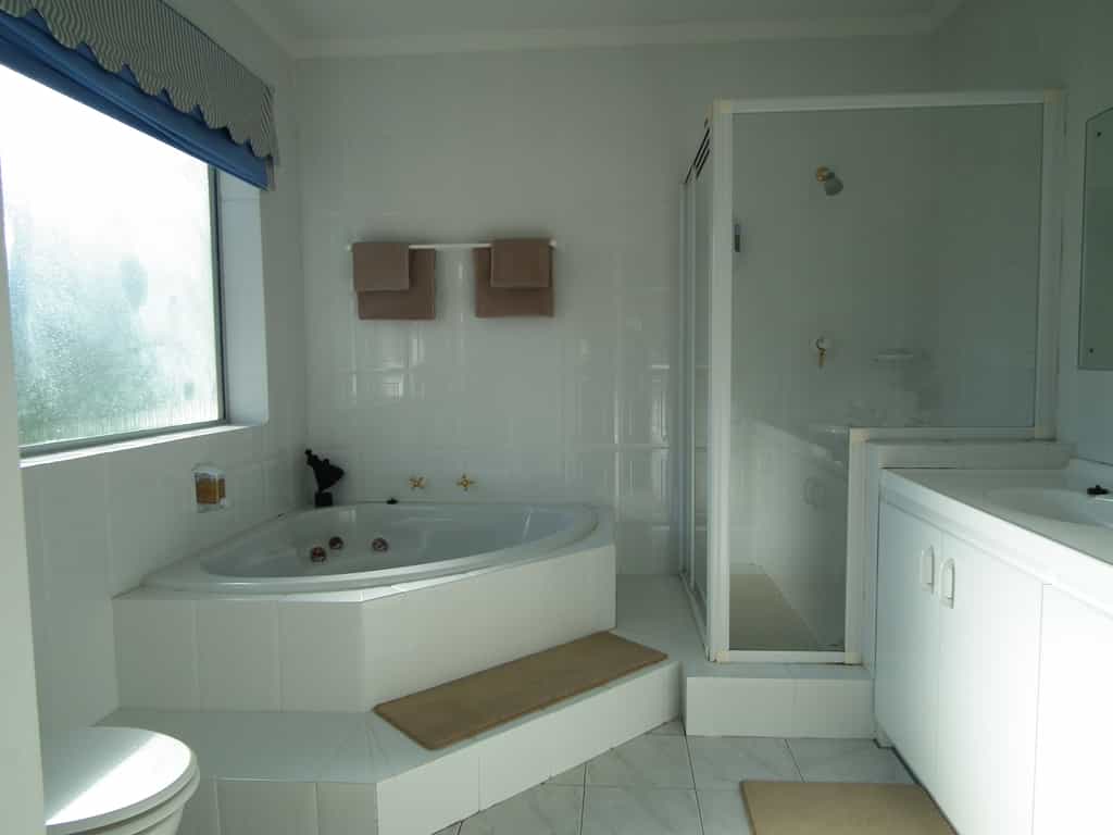 All rooms have en-suite bathrooms