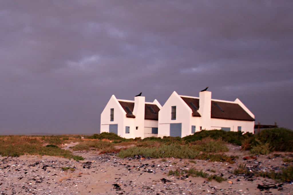 Nieuview consist of three cottages that are linked together with a common area 