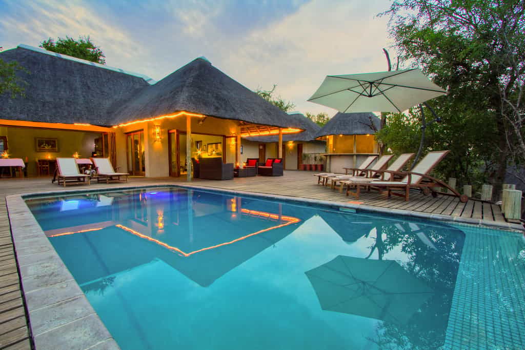 pool & deck