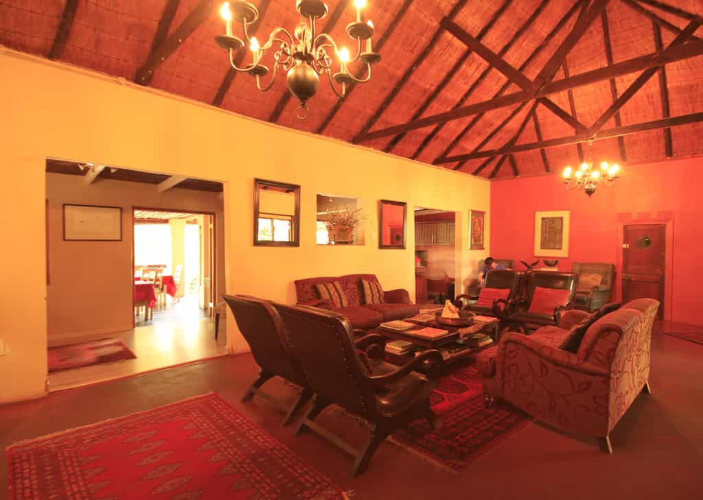 The formal lounge also houses a small library from which books can be borrowed or exchanged.