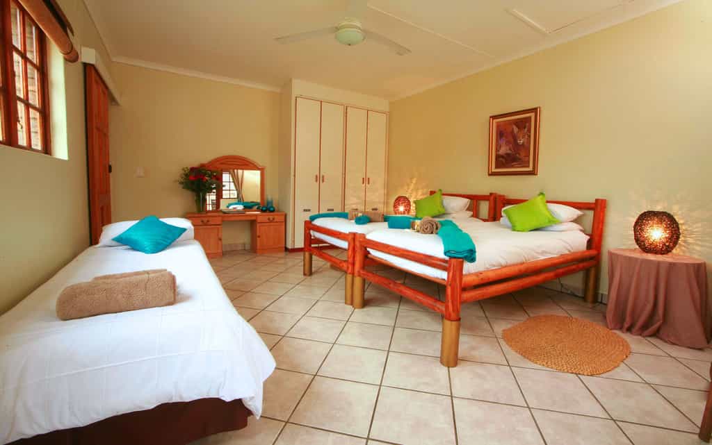 Spacious Family Room Sleeping 4 with En Suite Bathroom
