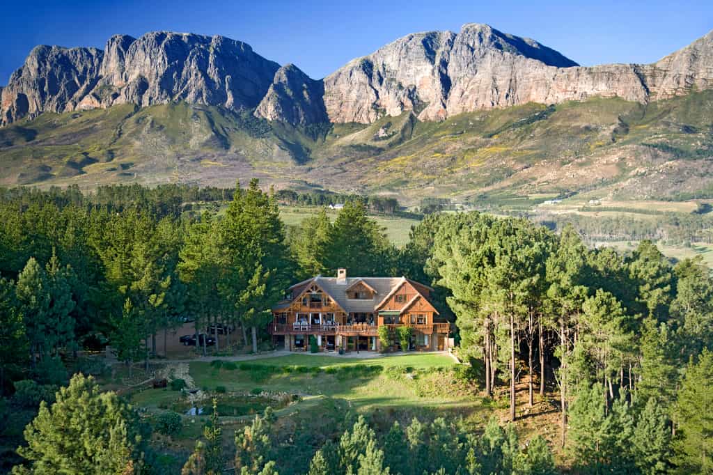 Thsi is our guesthouse that has 4 luxury B&B on the ground floor, 1 B&B suite on the first floor, a dining room area and reception 