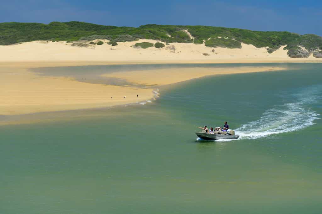 Daily boat trips to Kenton beaches