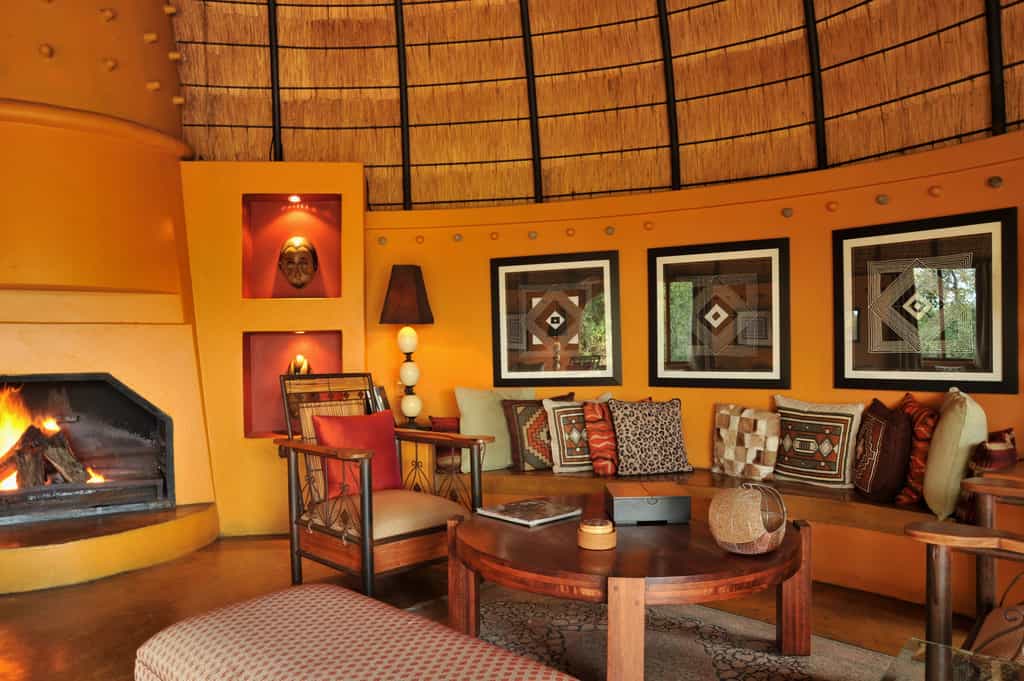 Traditional decor in the lounge area