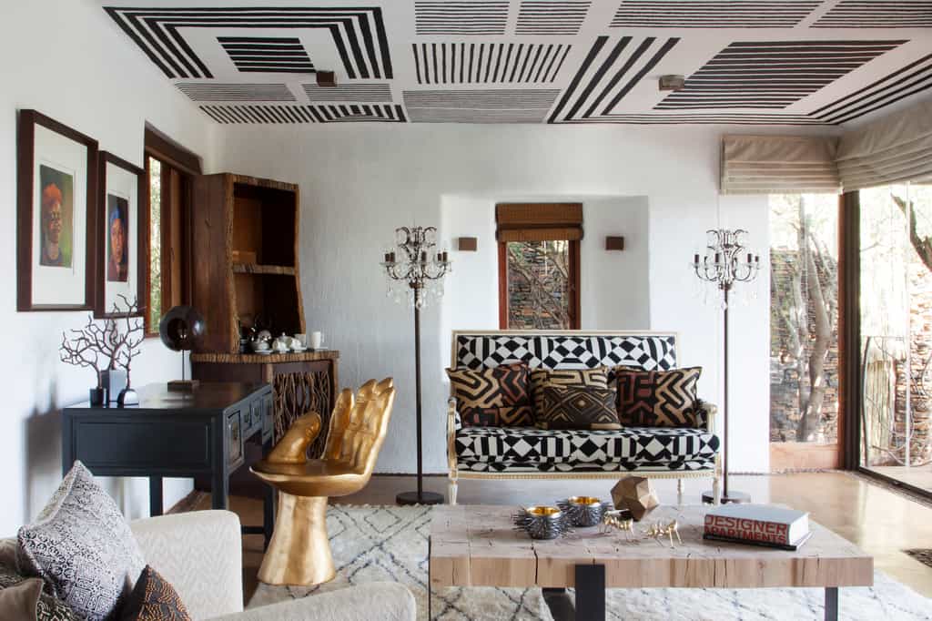 Lounge & living area of the Sephiri Family suite 