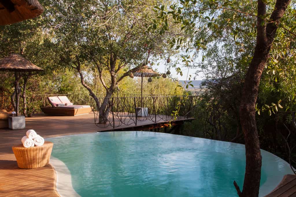 Private pool deck 