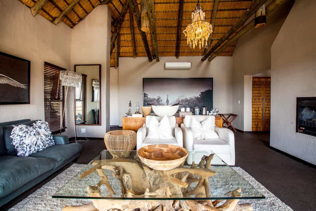 Honeymoon suite lounge