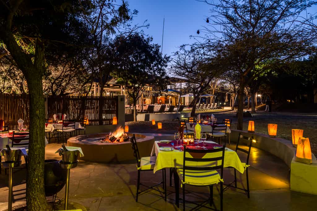 Protea Zebula Lodge boasts a variety of restaurants and bars to suit everyone's culinary needs Executive Chef, Gerry Nel, has put together menus for each venue, to complement each and every venue's individuality.   With six different dining venues where guests can have a meal or enjoy a drink, each guest is sure to leave satisfied!