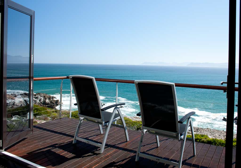 Beautiful sea views from the North room. 