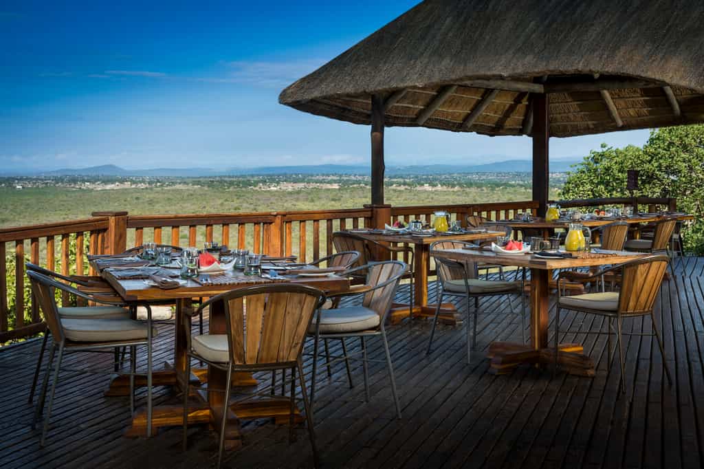 Breakfast dining