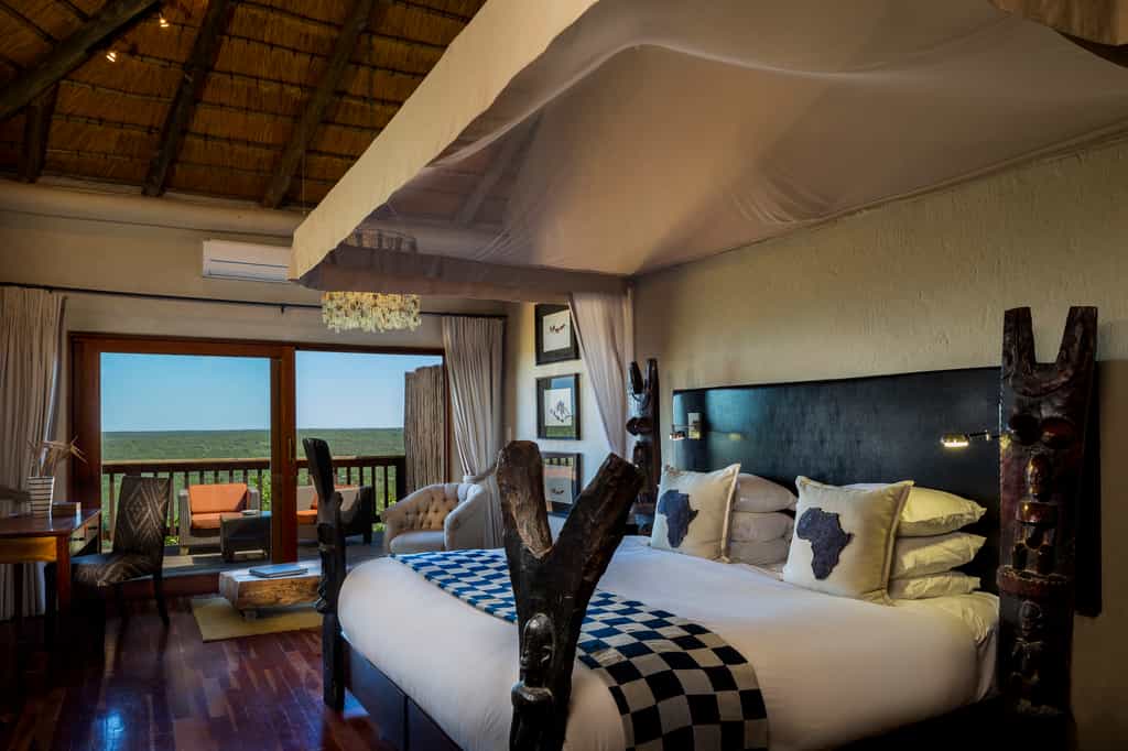 Rock Cliff Room