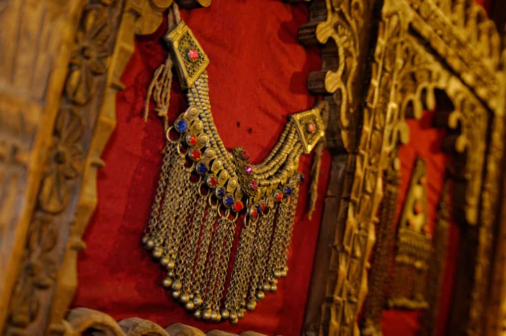 Neckless