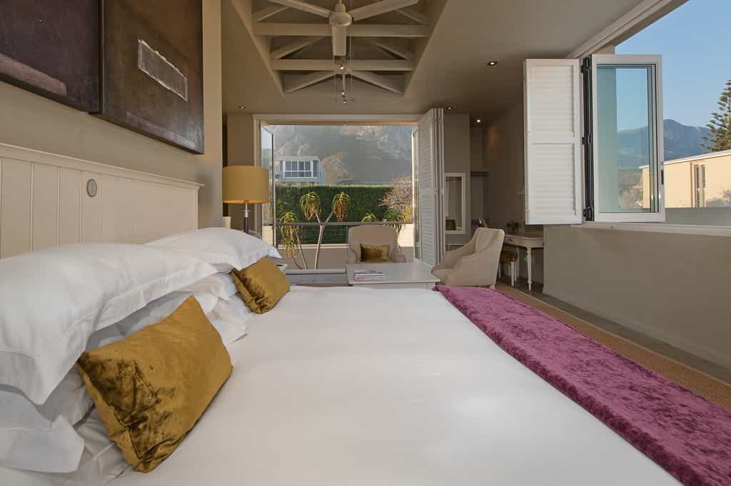 King bed with views