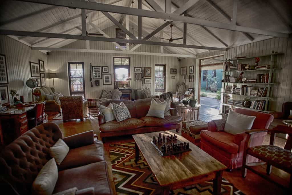 Lodge Lounge