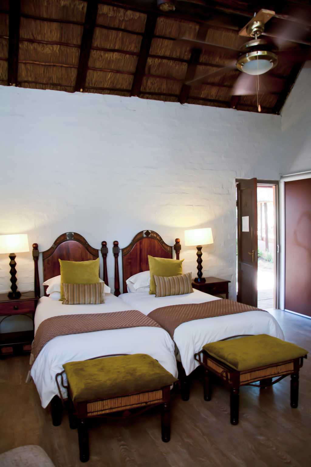 Twin bedroom