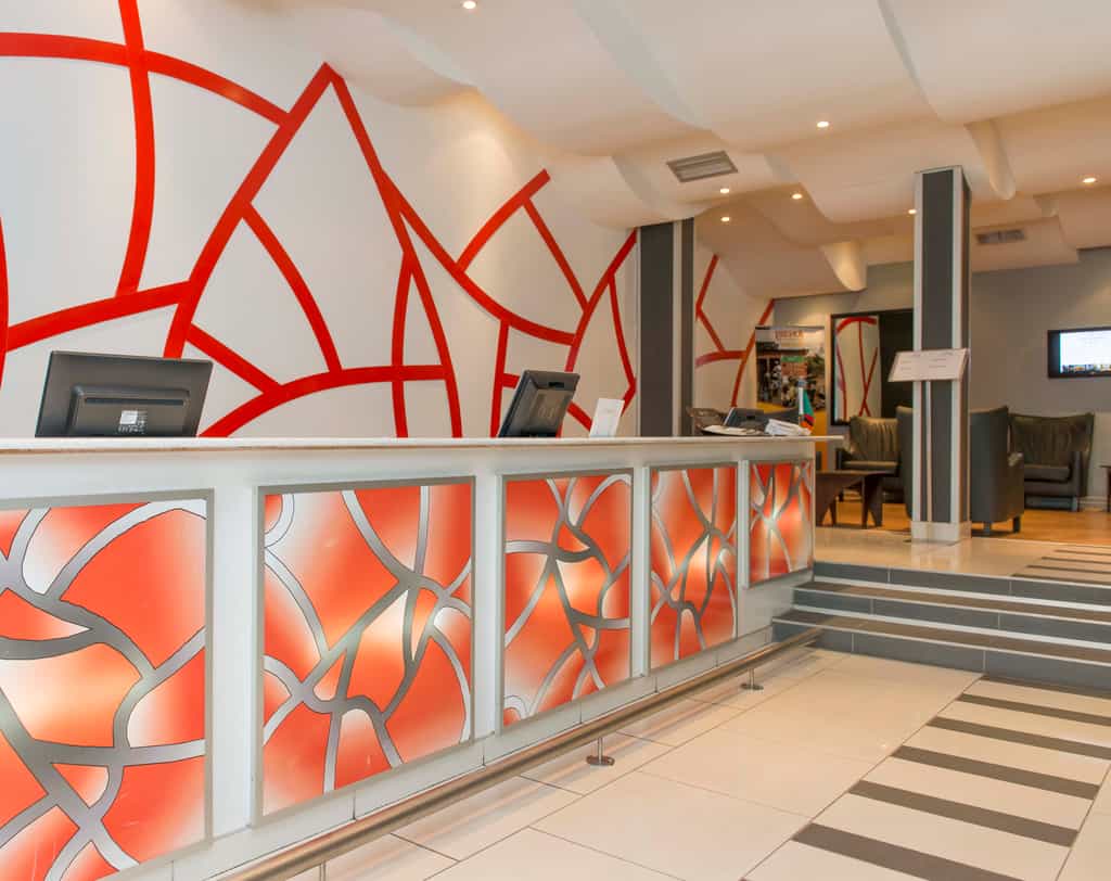 Only 30 km from the airport and close to the Arcades Shopping and Entertainment Complex, Manda Hill Shopping Centre and the National Museum.