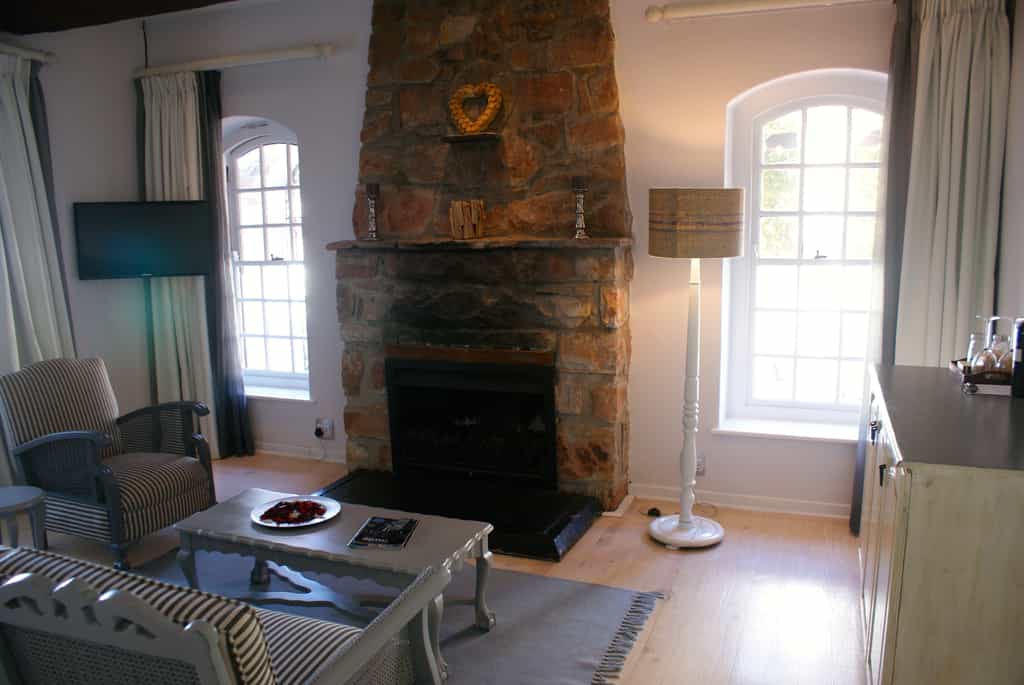 Garden Suite, No. 3, lounge area with gas fire place