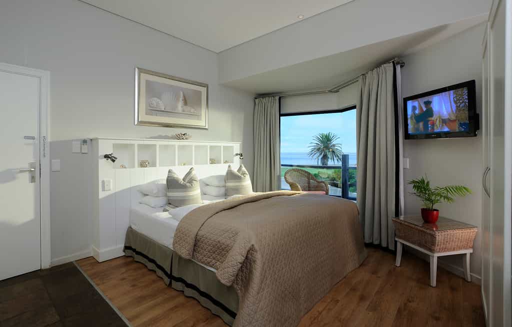 Sample Room Partial Sea Facing