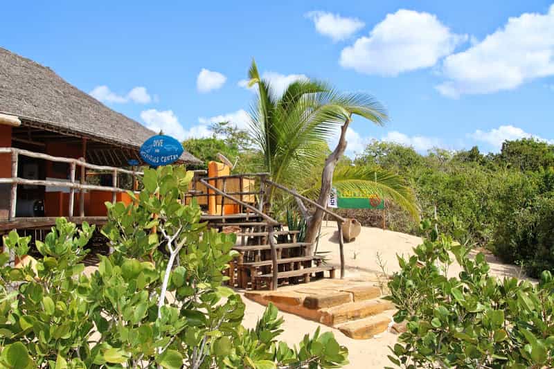 Nuarro Padi Resort Dive Centre