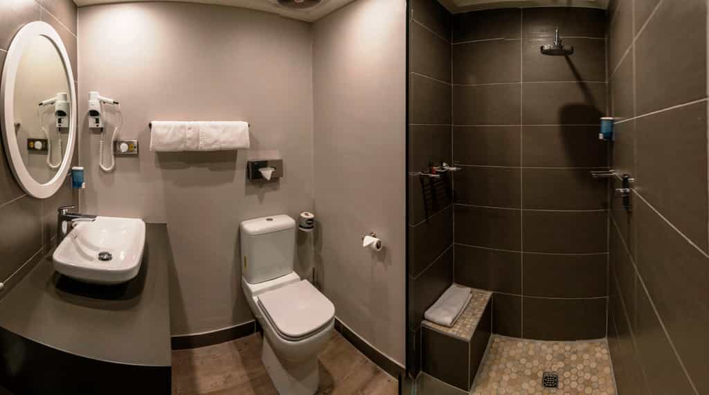 DELUXE ROOMS EN-SUITE