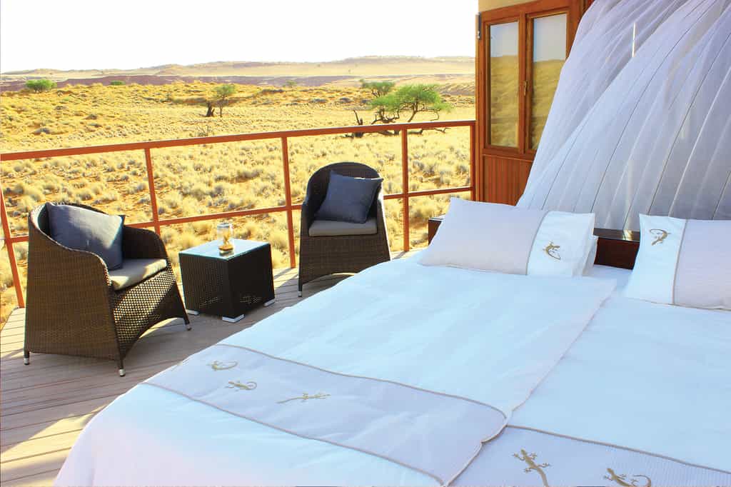 Did you know? The beds have wheels and you can roll them out on the deck.