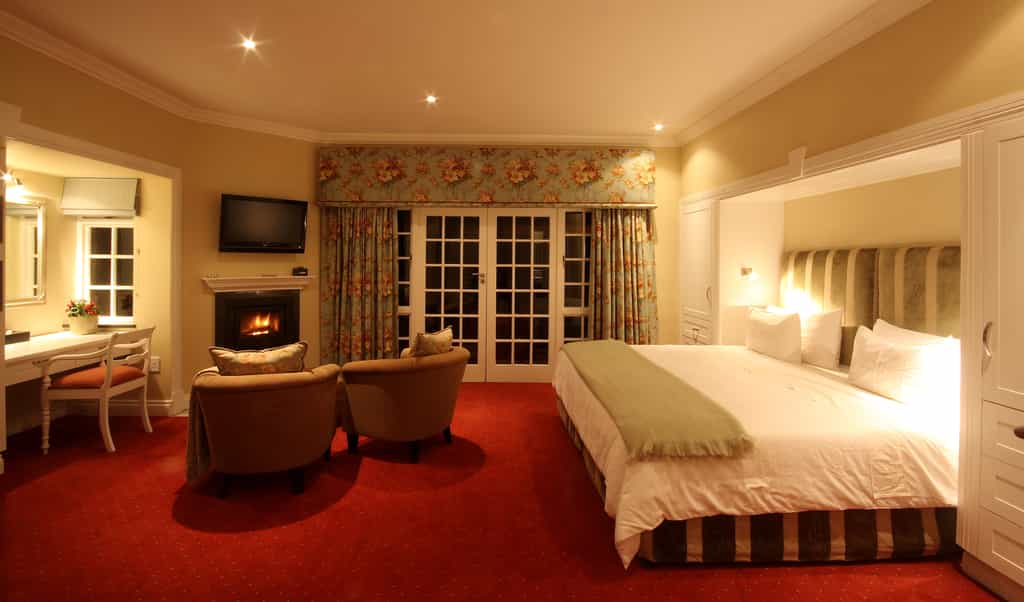 Luxury lakeside suite.