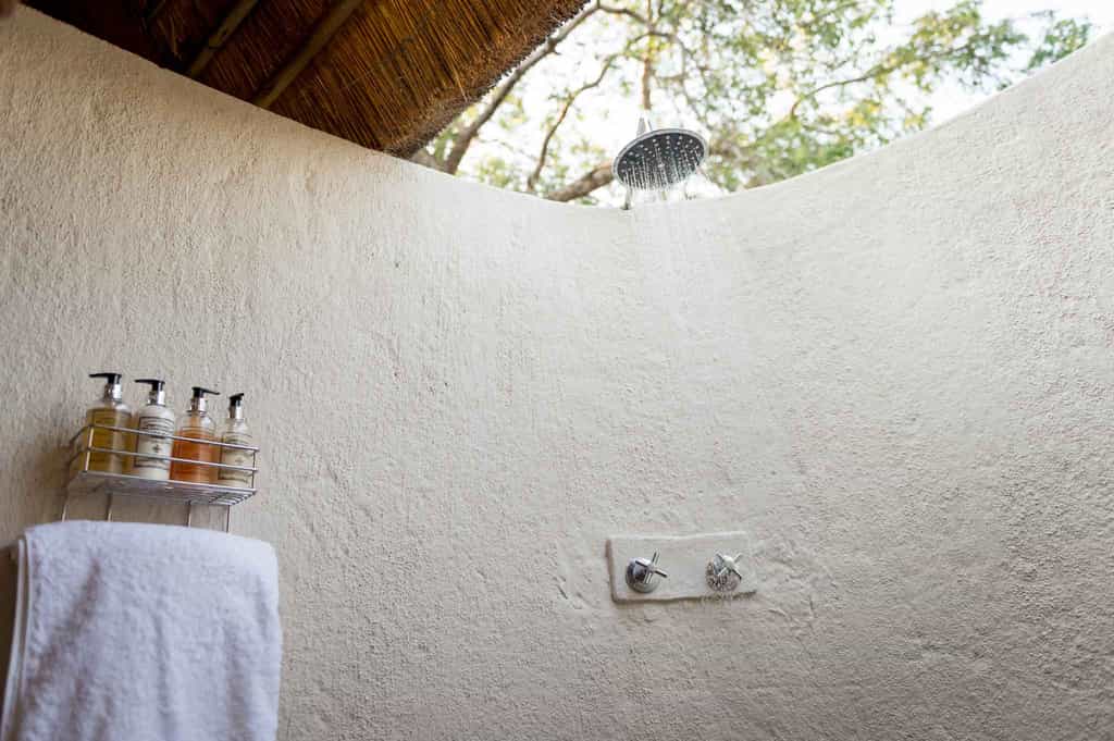 Klipspringer Chalet Outdoor Shower