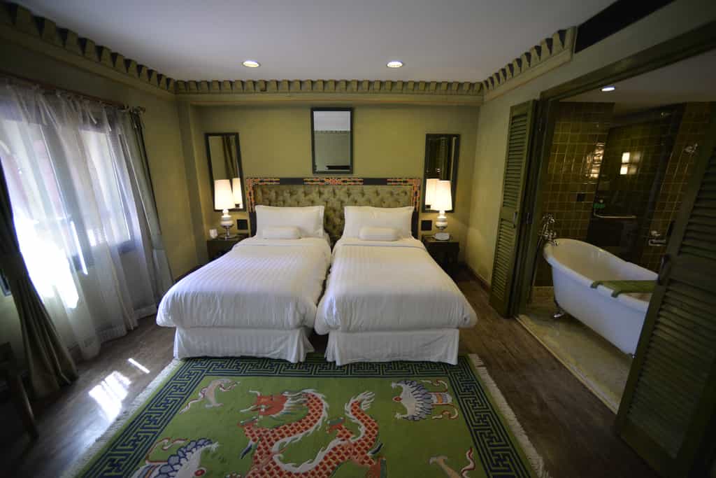GREEN DELUXE ROOM