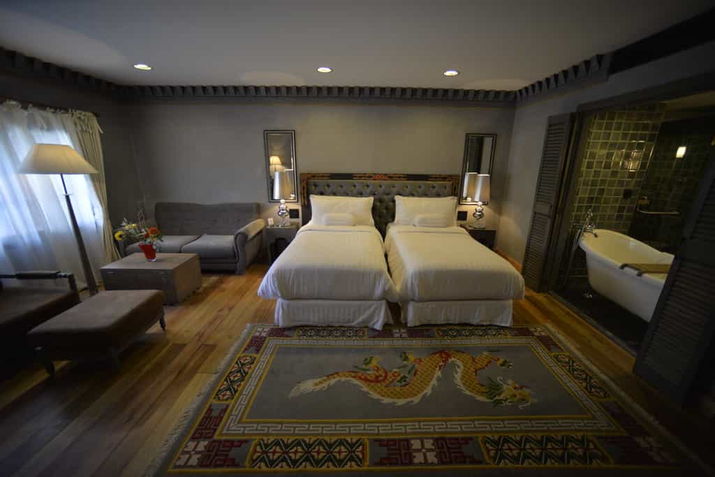 GREY DELUXE ROOM
