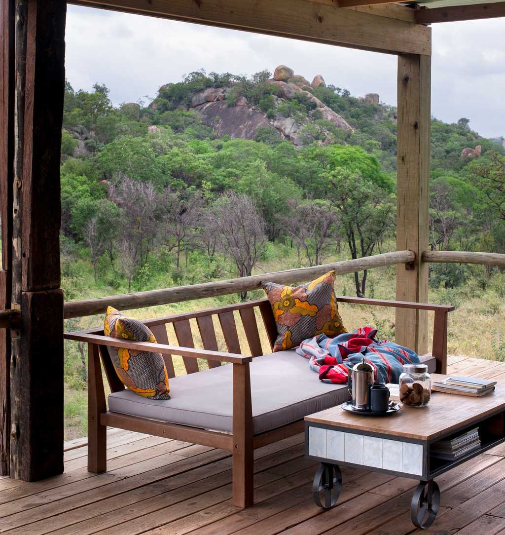 Outside lounge