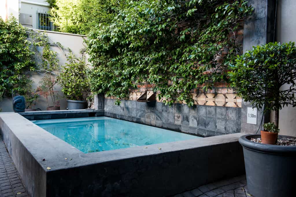 Plunge pool