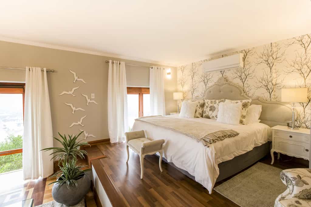 Honeymoon Suite