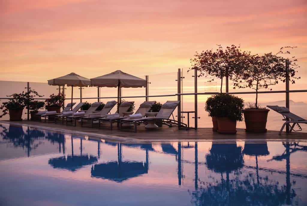 Top deck pool