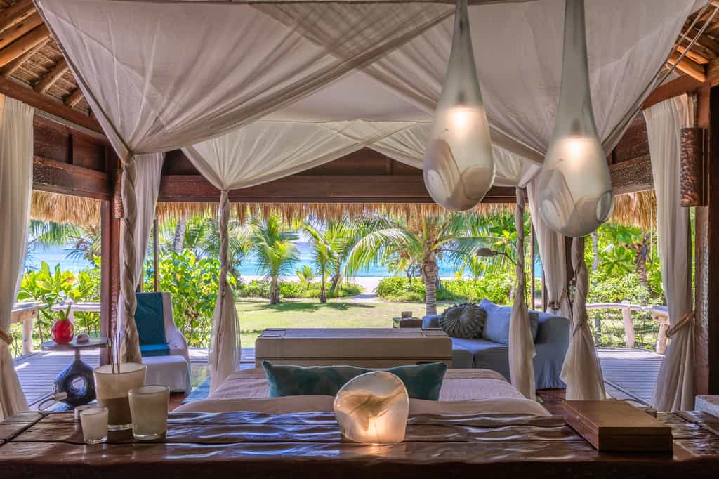 Beachfront Villa - Master Bedroom