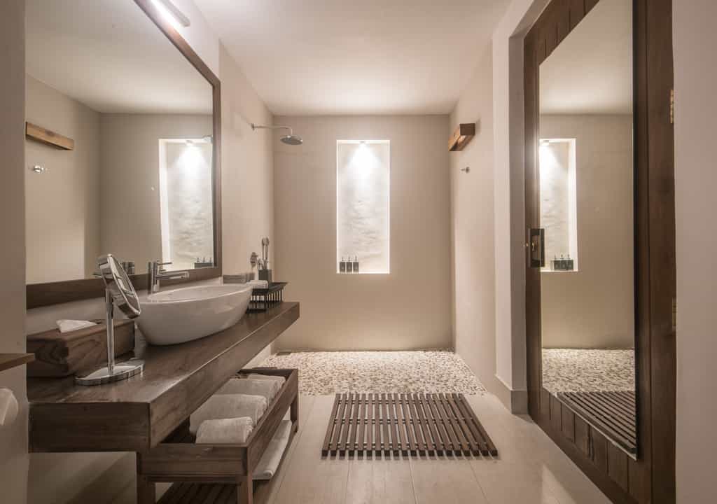 Kumu Bedroom